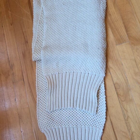 COS 100% Wool Ivory Scarf - Picture 4 of 4